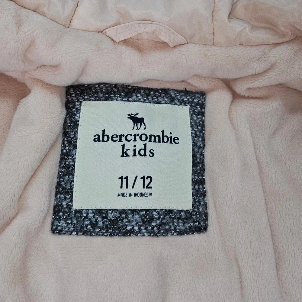 abercrombie kids discover cozy